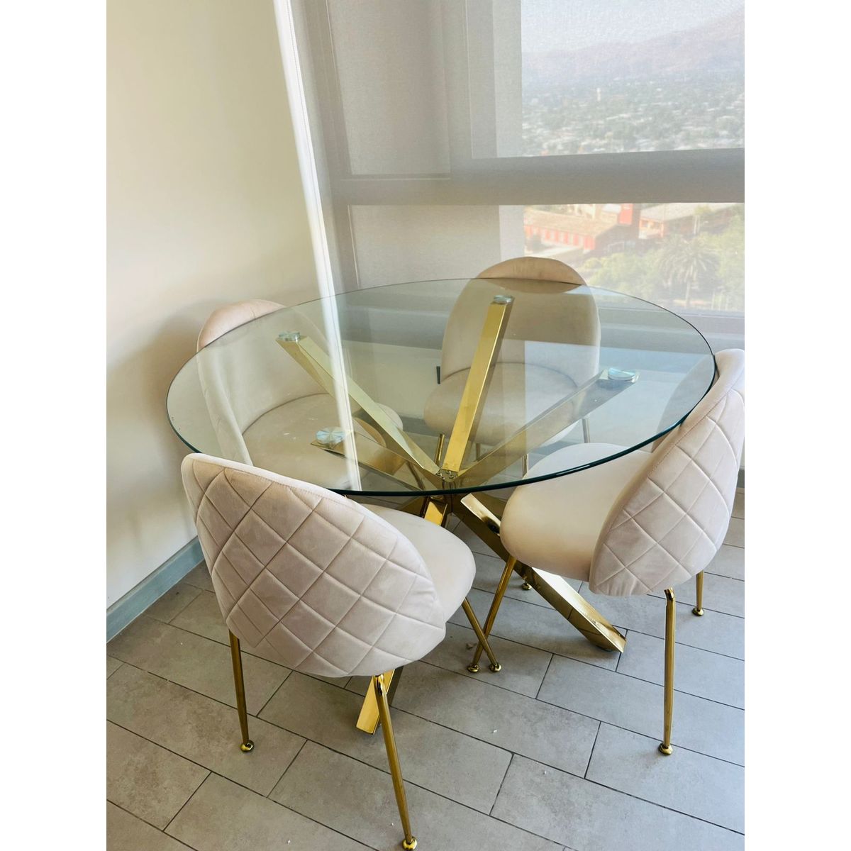 GENERICO - JUEGO DE COMEDOR 100CM + 4 SILLAS FELPA BASE DORADA