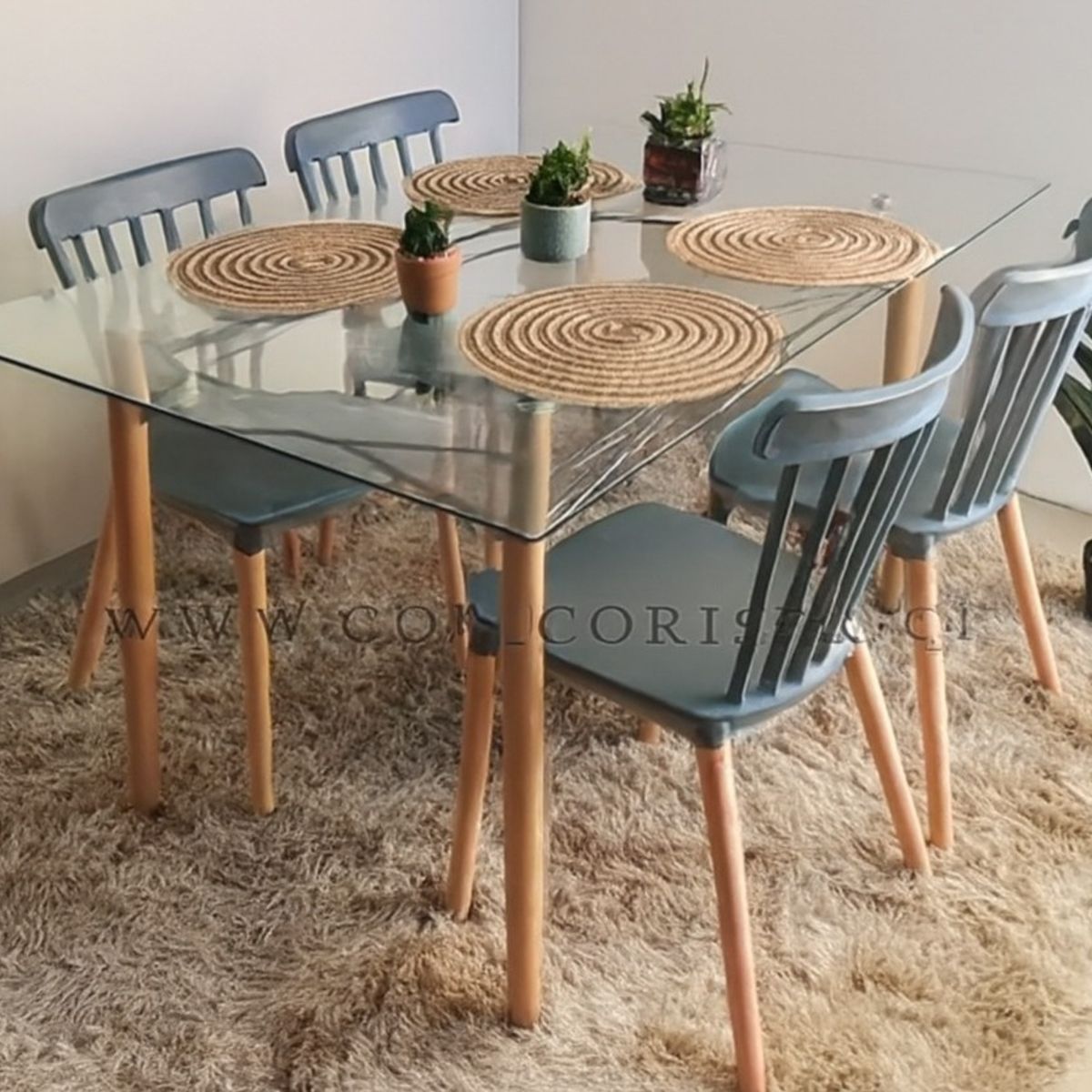 CORI CORI - Mesa Crox 140x80cms + 4 Sillas Windsor Polipropileno
