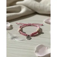 HAOKIDS - Pulsera Juvenil tejida a macramé con hilo rosado & madera natural estilo Fancy