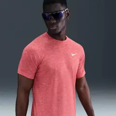 NIKE - Polera Hydroguard Heather Essential Rojo Hombre - Rojo