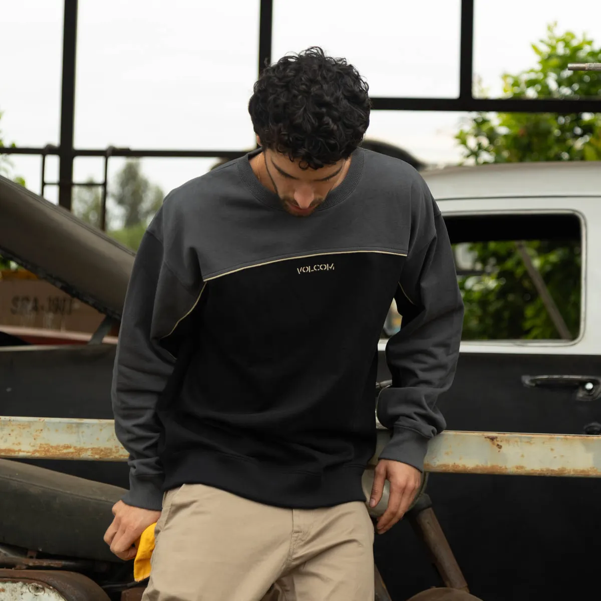 VOLCOM - Poleron CR 2K Stone Crew Negro Hombre Volcom