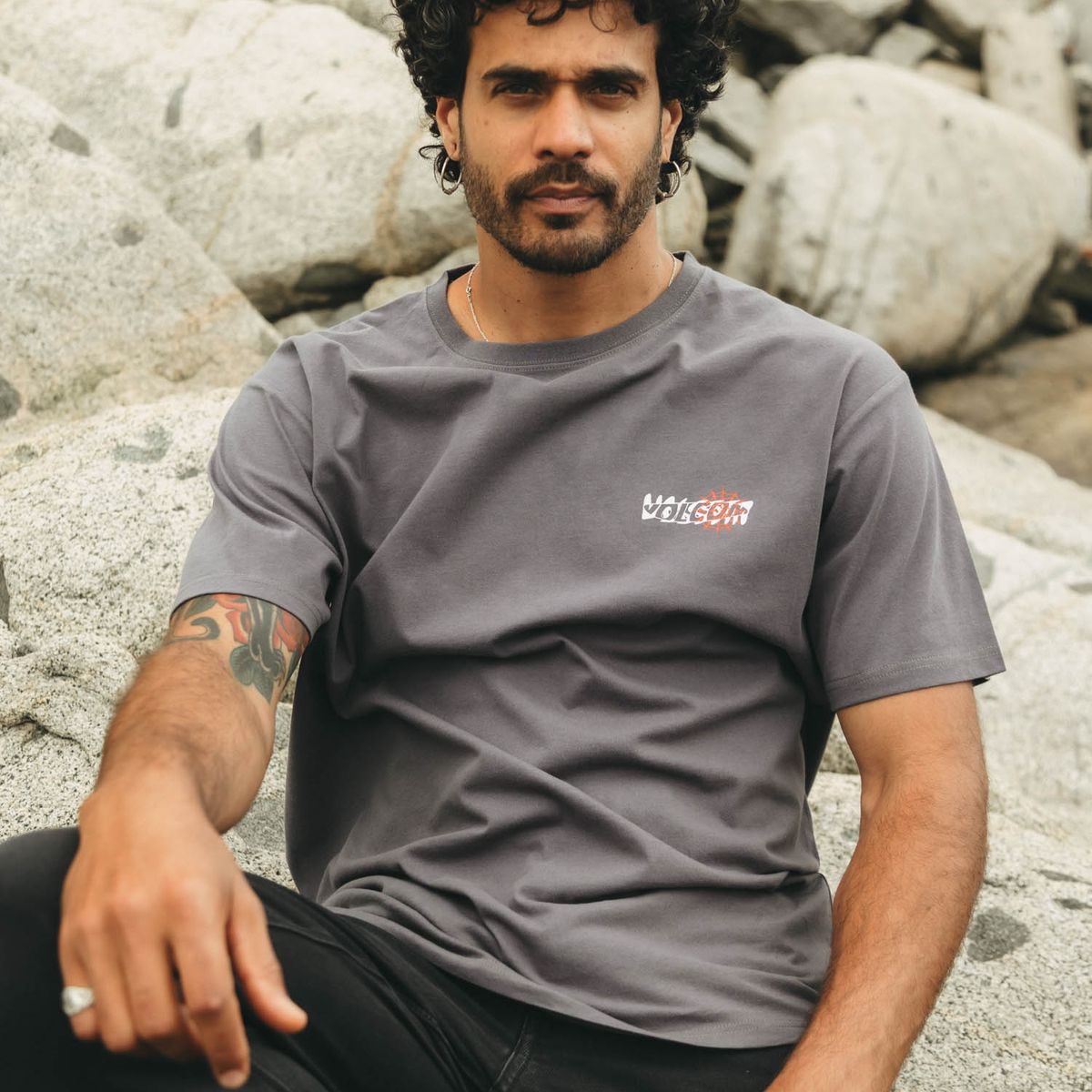 VOLCOM - Polera MC Brain Storm Gris Hombre Volcom