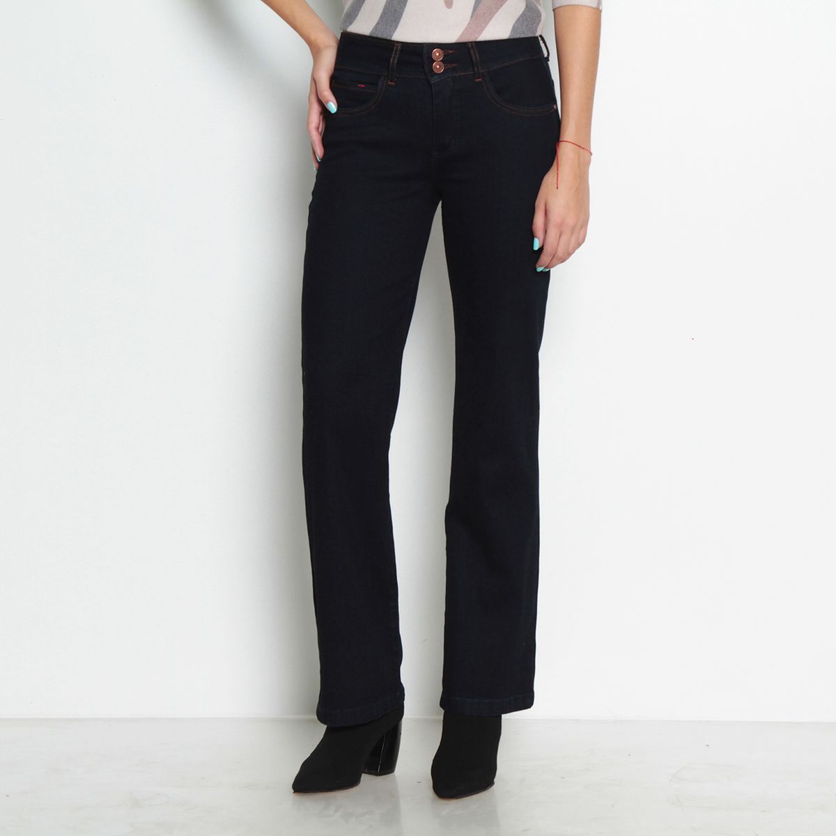 WADOS - JEANS MUJER RECTO TIRO MEDIO PUSH IN PUSH UP PRETINA MEDIA DOS BOTONES