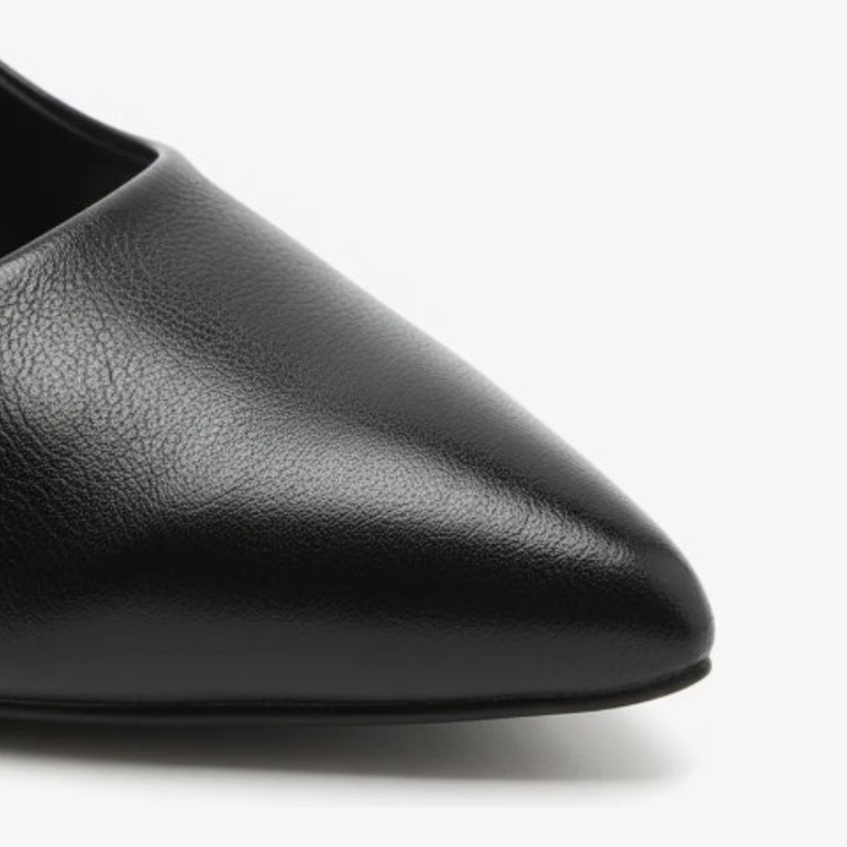 AGW - Zapato Taco Ecocuero Negro alto