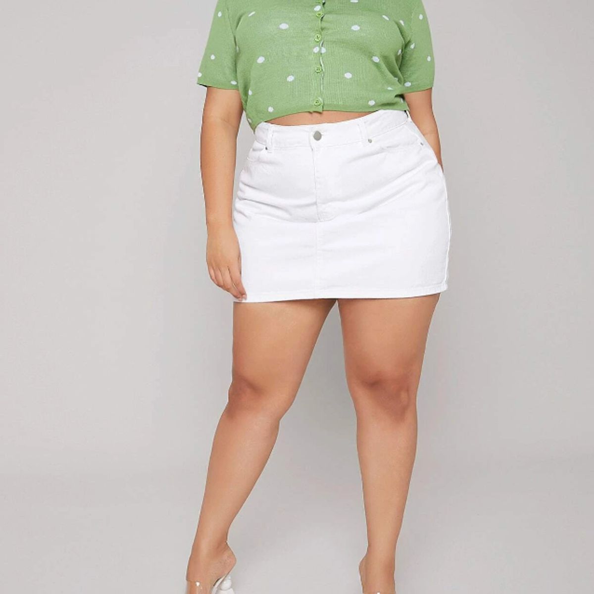 KIRAMA CLOTHING STORE - Blusa Verde Crop con Lunares de Manga Corta