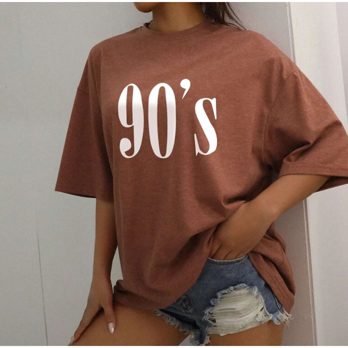 KIRAMA CLOTHING STORE - Camiseta Oversized 90’s Óxido Marrón