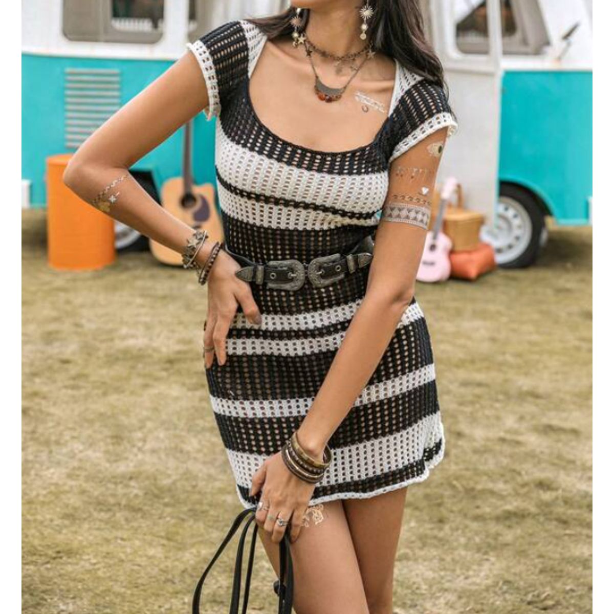 KIRAMA CLOTHING STORE - Vestido Mini Blanco y Negro a Rayas Semitransparente