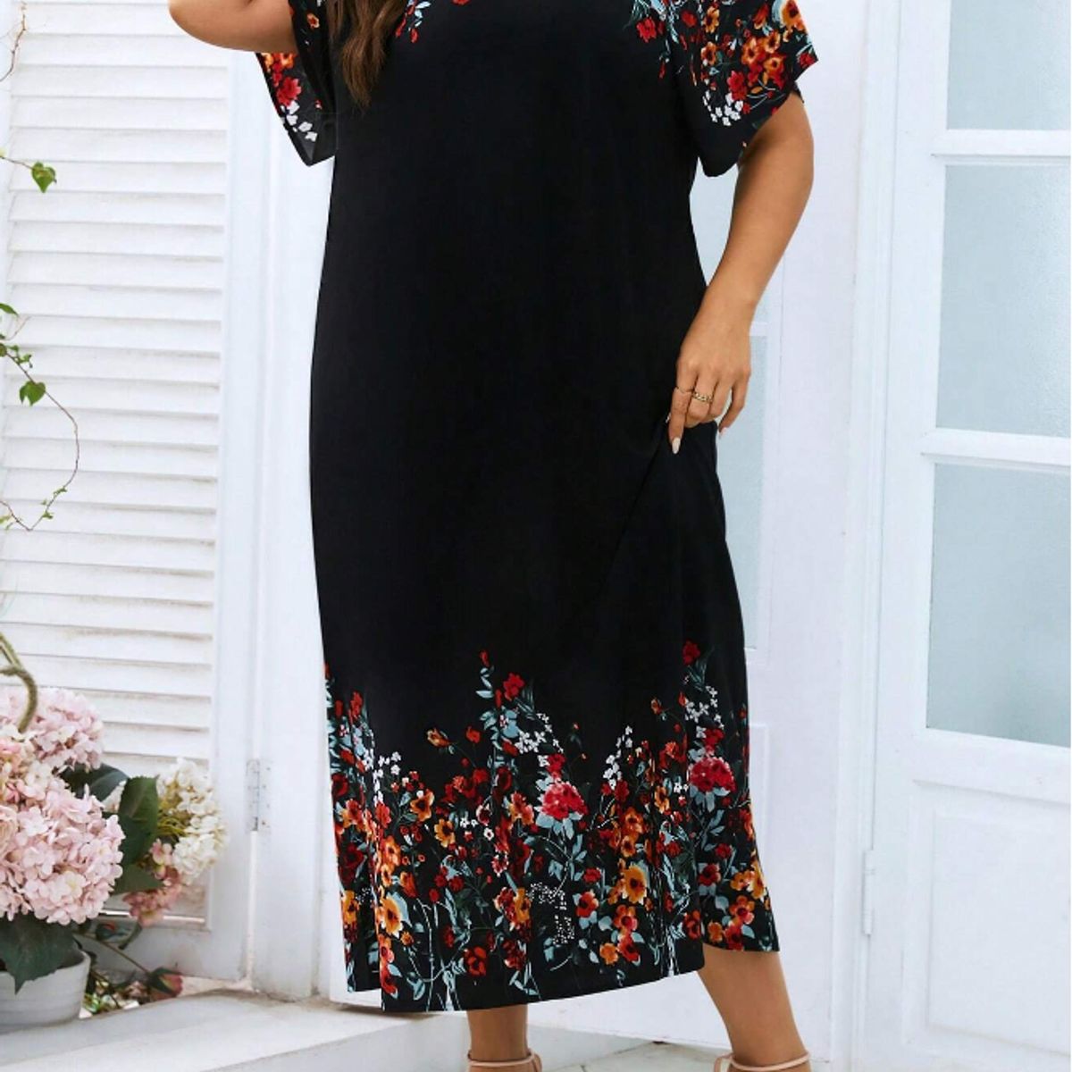 KIRAMA CLOTHING STORE - Vestido Largo Negro Floral Bohemio de Manga Murciélago