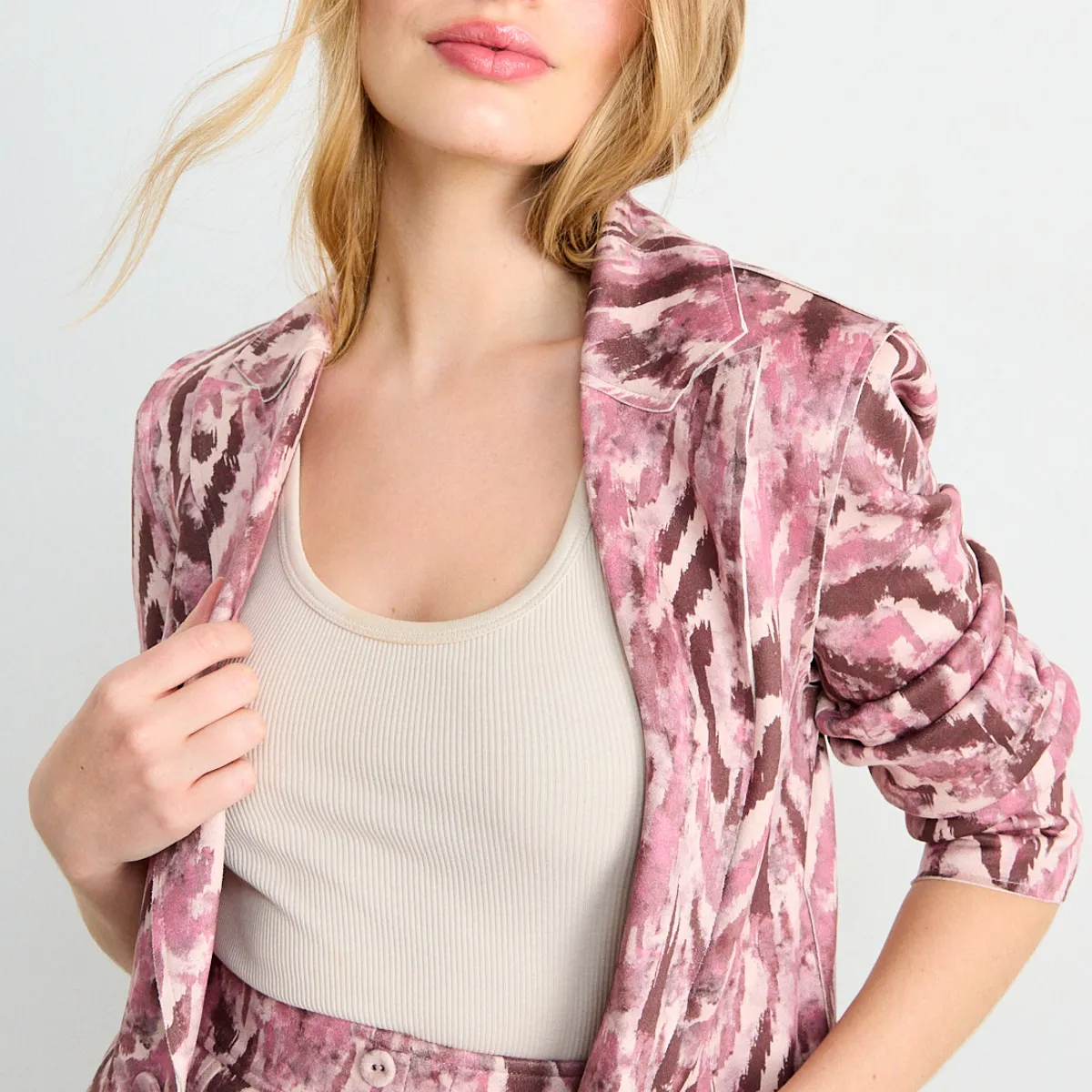 IO - Blazer Fantasia Mujer Rosa Io