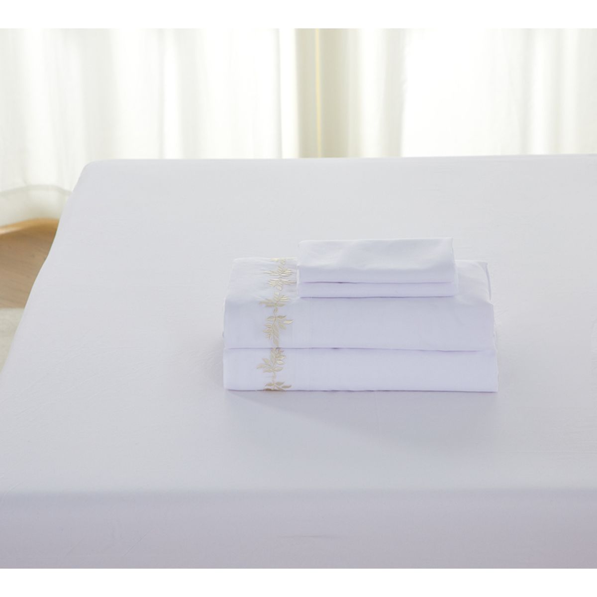 O&H ORIGINAL HOME - Juego de sábanas blanca con bordado beige 1,5 Plazas