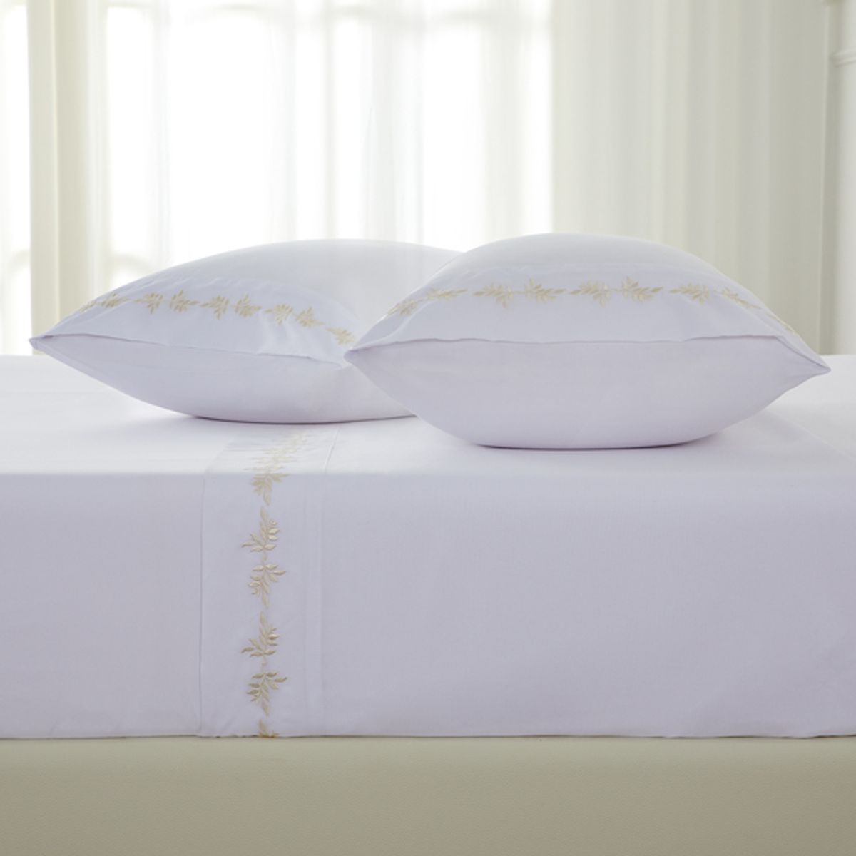 O&H ORIGINAL HOME - Juego de sábanas blanca con bordado beige 1,5 Plazas