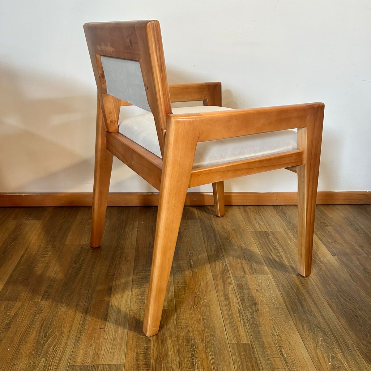 CREACIONES LUCAG - sillas comedor mediterraneas de madera miel tapiz beige