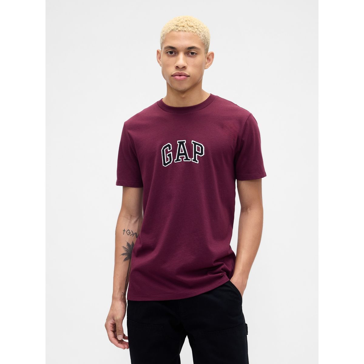 GAP - Polera Hombre Manga Corta Logo Rojo Gap