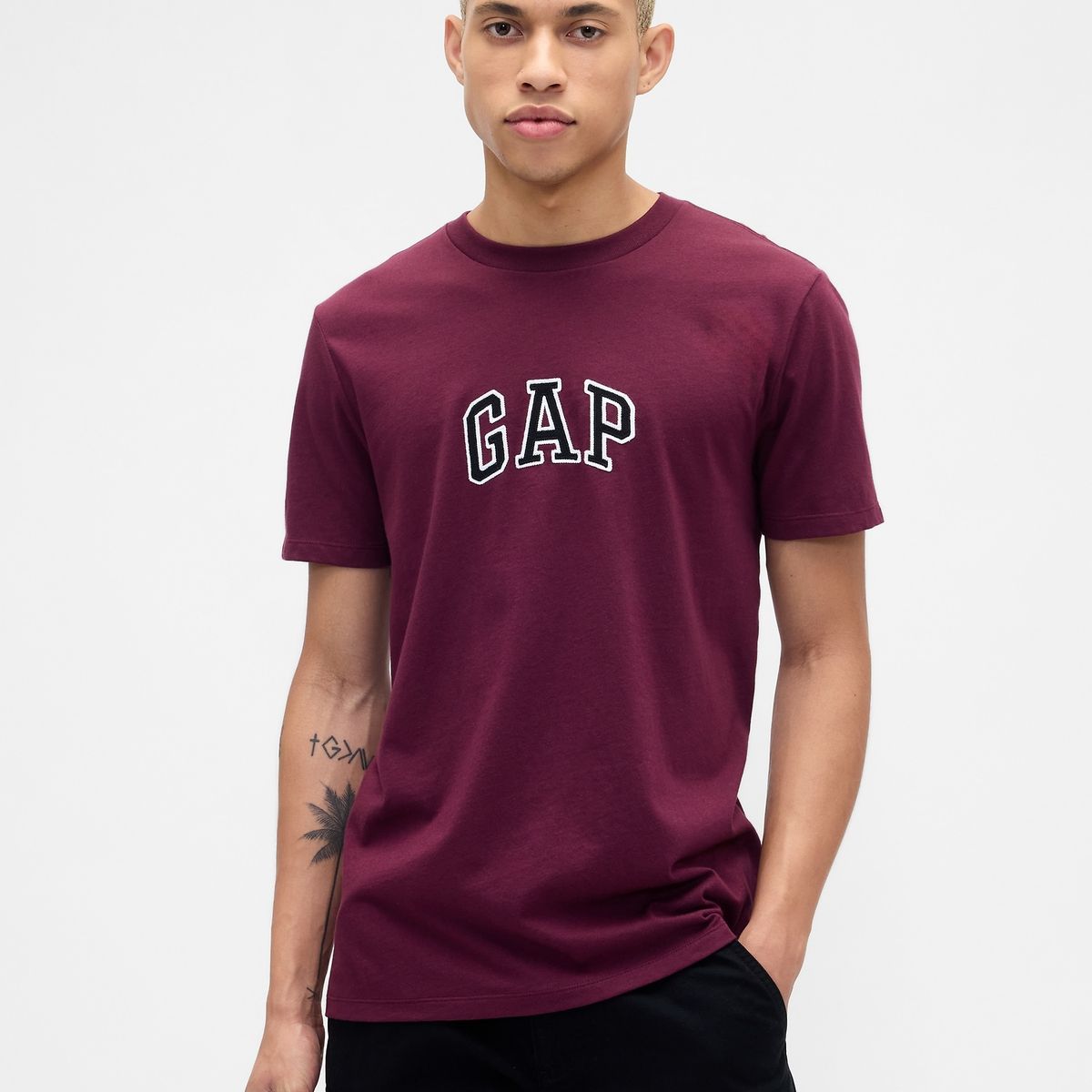GAP - Polera Hombre Gap Manga Corta Logo Rojo