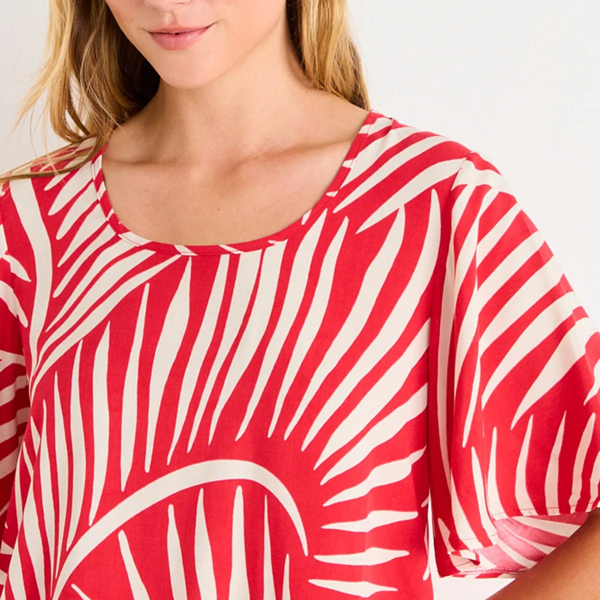 ASH - Polera Manga Corta Fantasia Mujer Rojo Ash