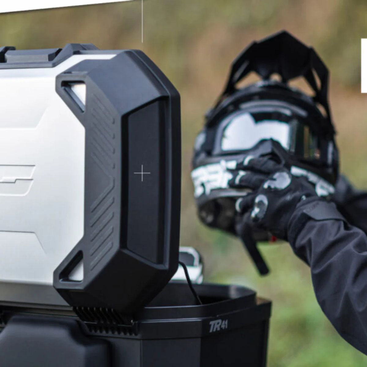 SHAD - Maleta para Moto Shad Topcase Terra TR41 Black Edition - 41L
