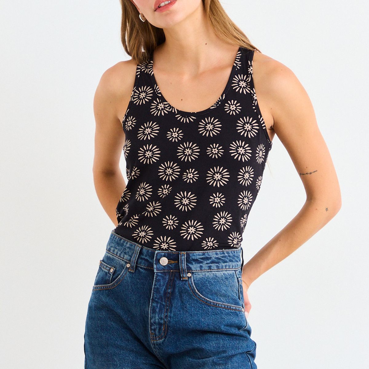 IO - Polera Fantasia Mujer Negro Io