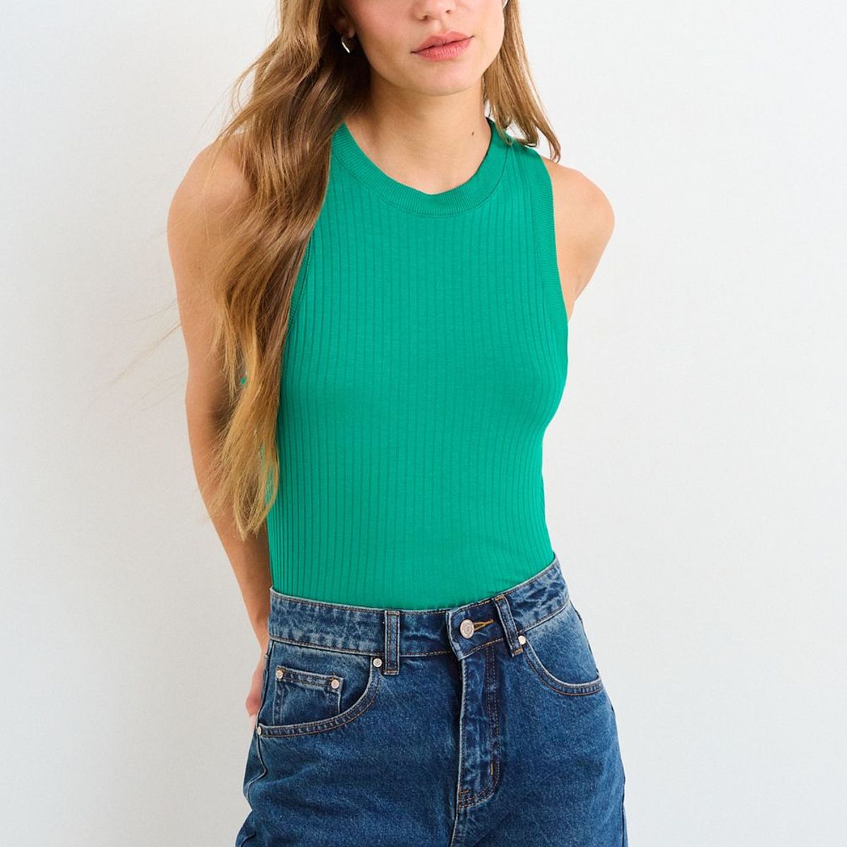 IO - Polera Sin Mangas Lisa Mujer Verde Esmeralda Io