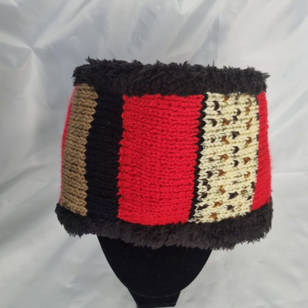 EL ESPACIO DE TOMMY - Cuello invierno infantil lana rojo con cafe y cordero negro