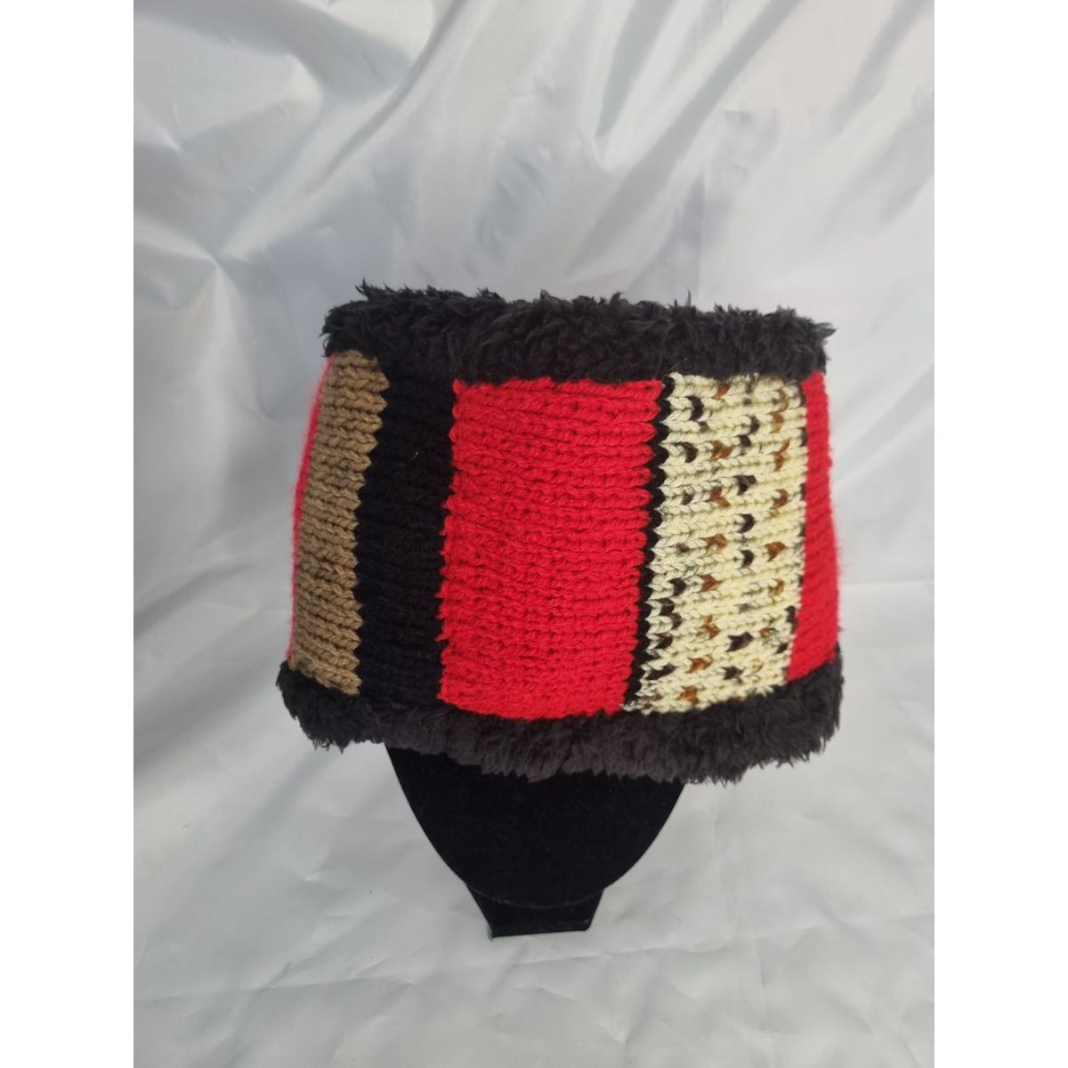EL ESPACIO DE TOMMY - Cuello invierno infantil lana rojo con cafe y cordero negro