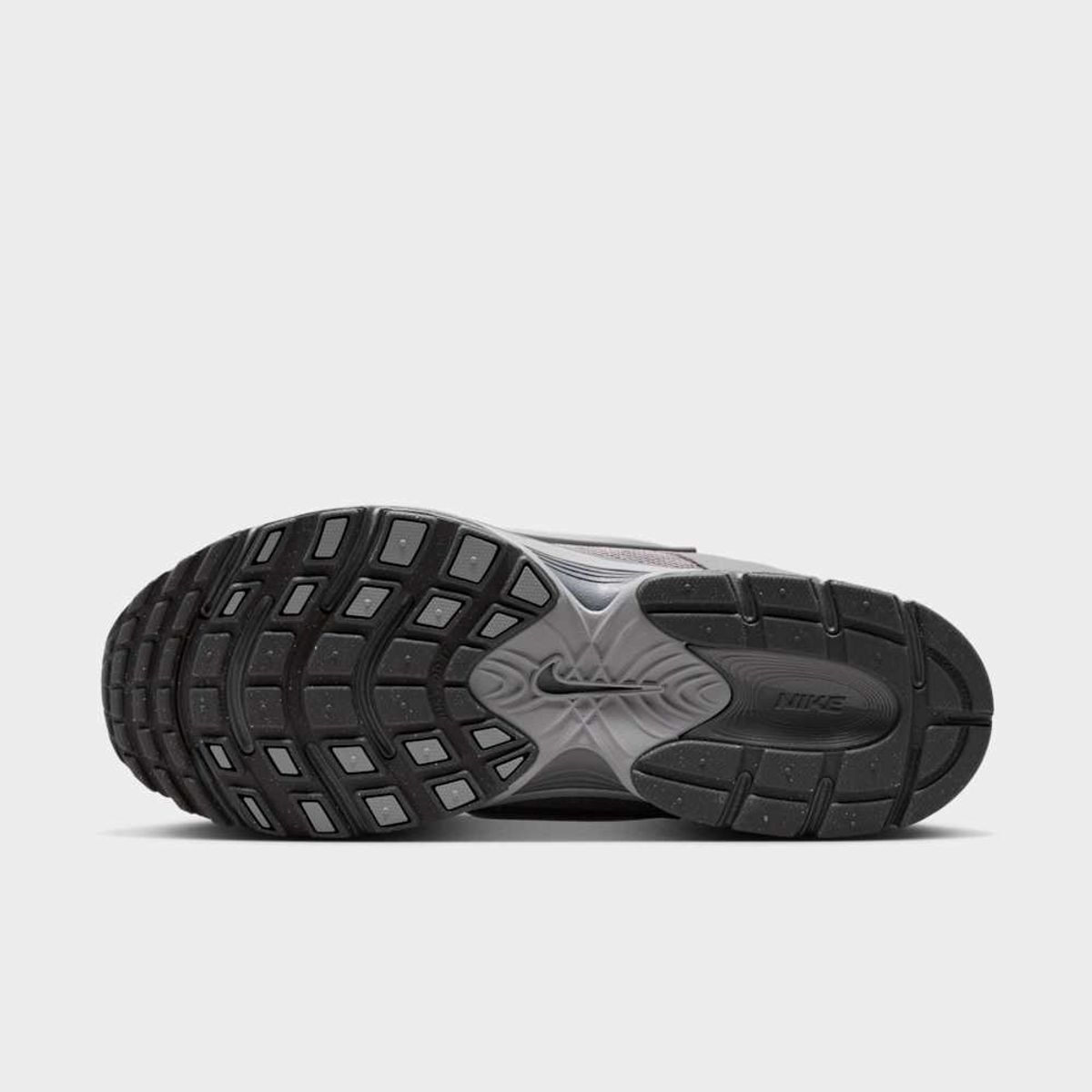 NIKE - Zapatillas Nike V5 RNR Negro Hombre