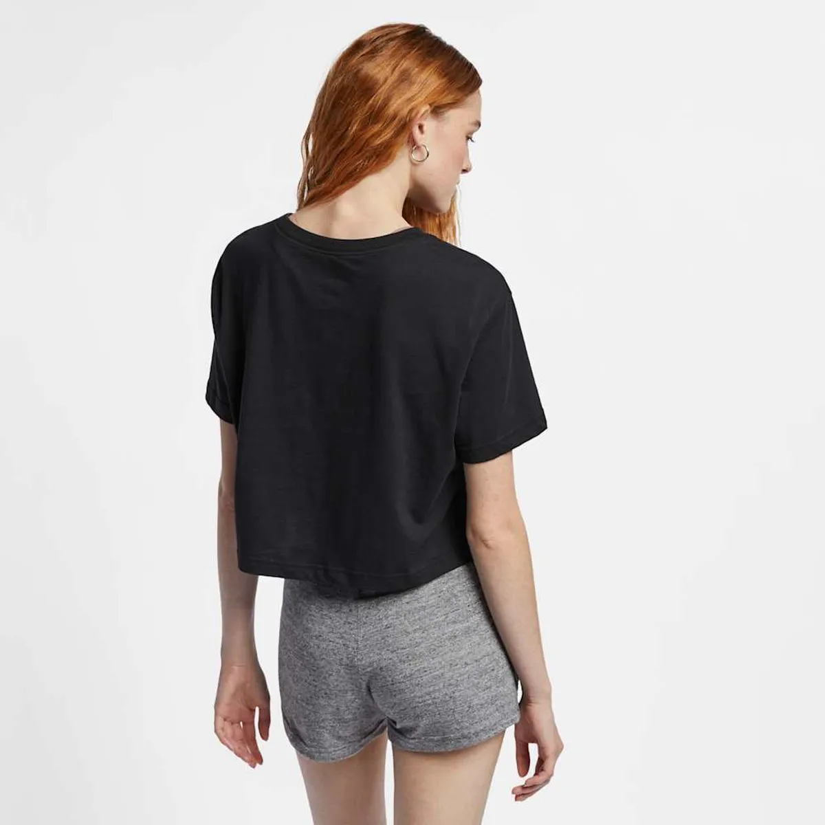 NIKE - Polera Nike Sportswear Essentials Negro Mujer