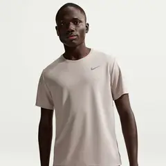 NIKE - Polera Miler Marrón Hombre