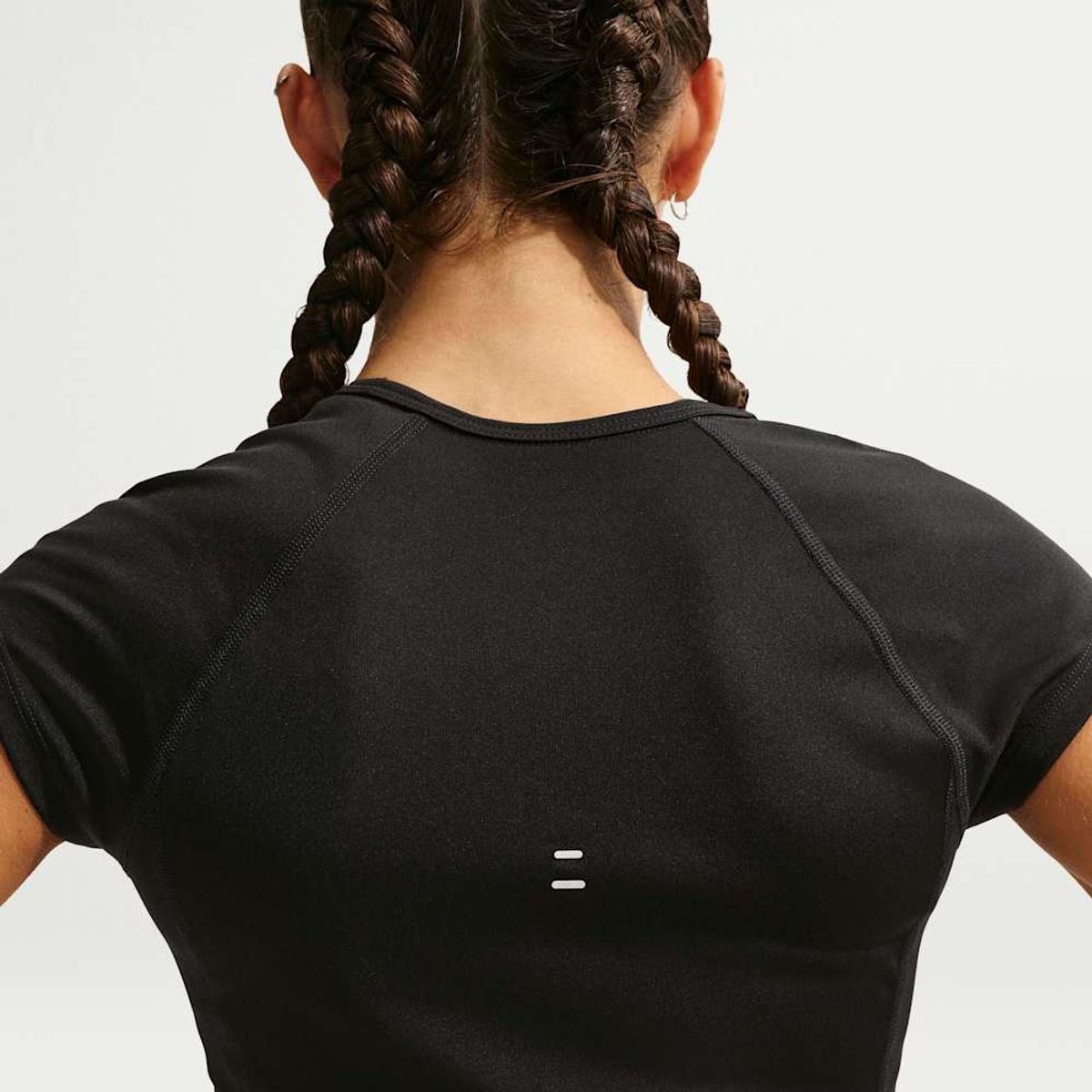 NIKE - Polera Nike Tempo Swoosh Negro Mujer