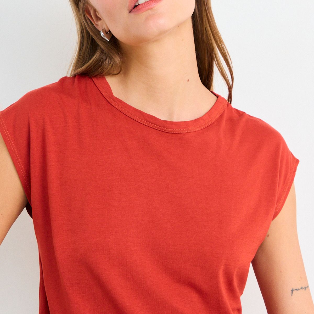 IO - Polera Lisa Mujer Coral Io