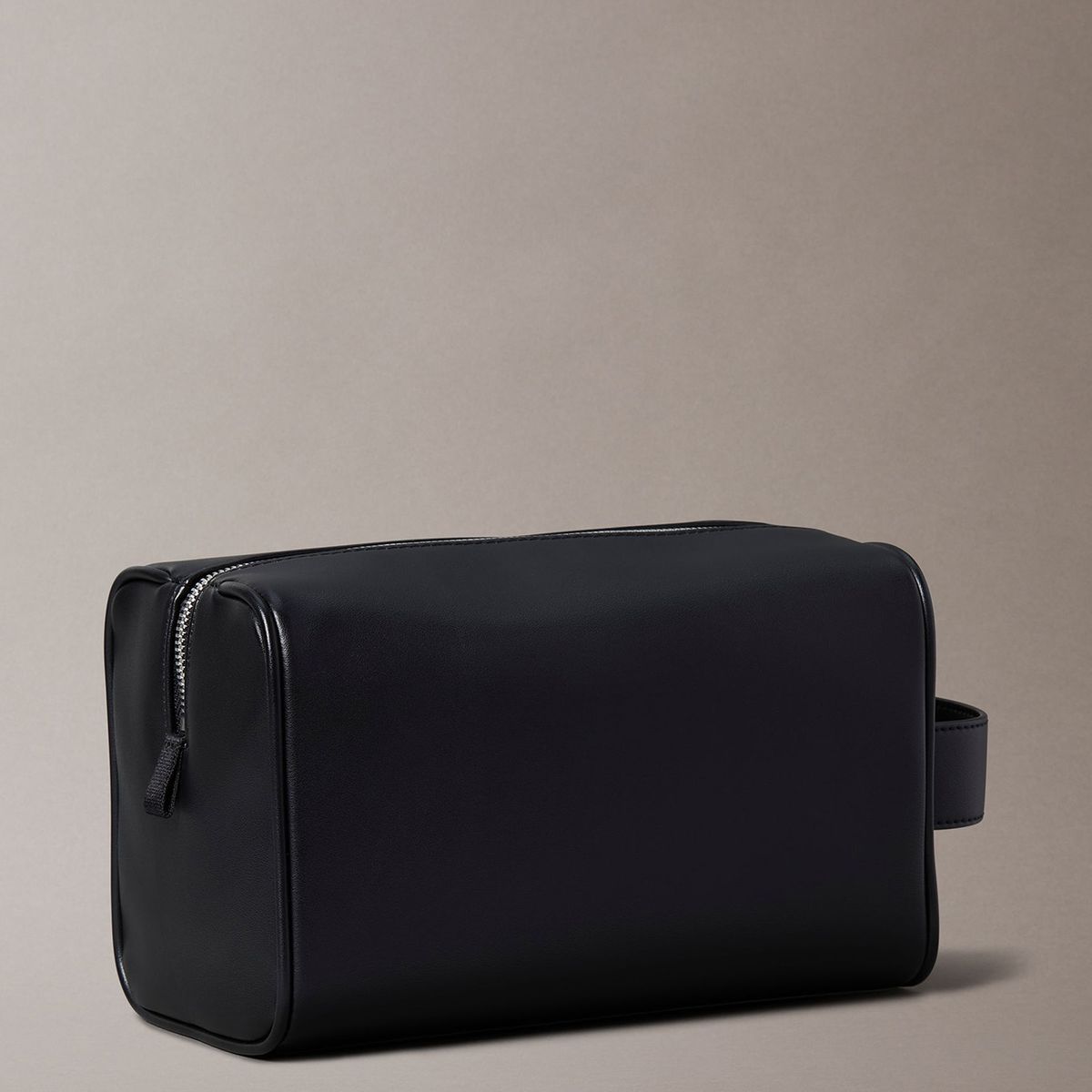 CALVIN KLEIN - Neceser con Detalle Metálico Negro Calvin Klein