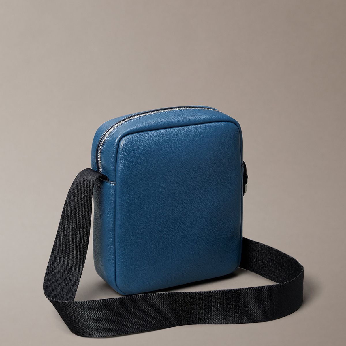 CALVIN KLEIN - Bolso Reporter Raised Azul Calvin Klein