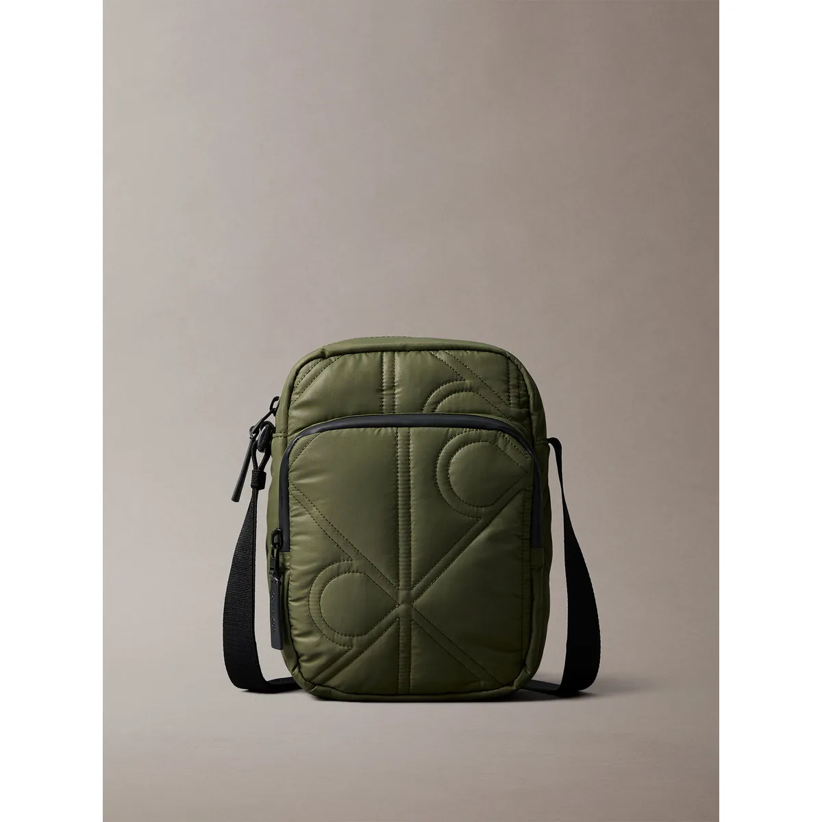 CALVIN KLEIN - Bolso Reporter Acolchado con Logo Monograma Verde Calvin Klein
