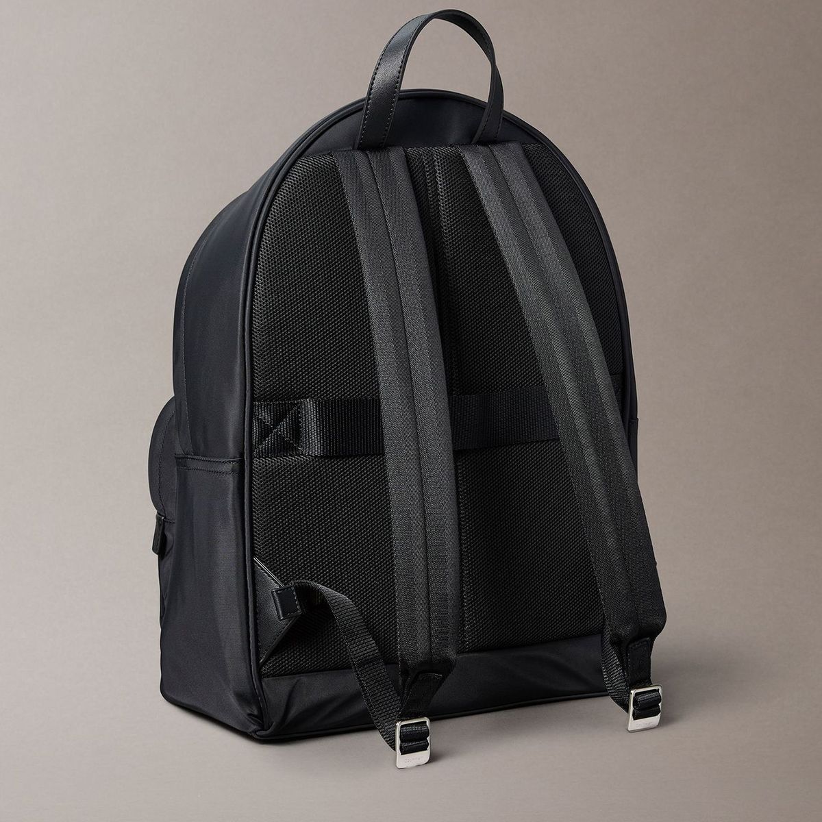 CALVIN KLEIN - Mochila de Nailon Mate Negro Calvin Klein