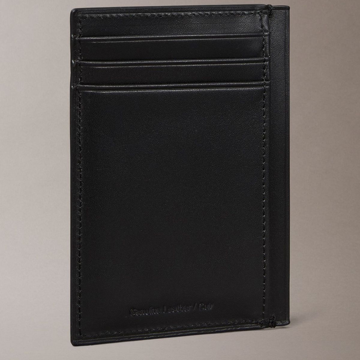 CALVIN KLEIN - Tarjetero Vertical con Logo Metálico Negro Calvin Klein