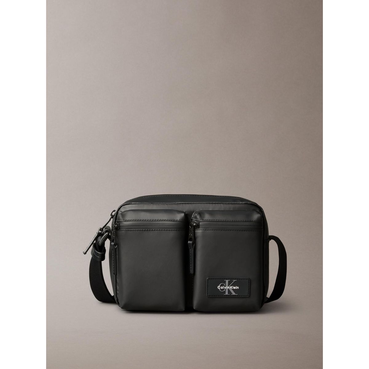 CALVIN KLEIN - Bolso Cruzado Utilitario Negro Calvin Klein