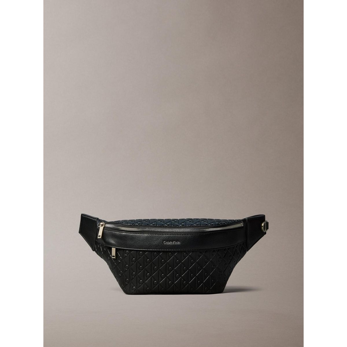 CALVIN KLEIN - Banano con Monograma Grabado En Todo El Artículo Negro Calvin Klein