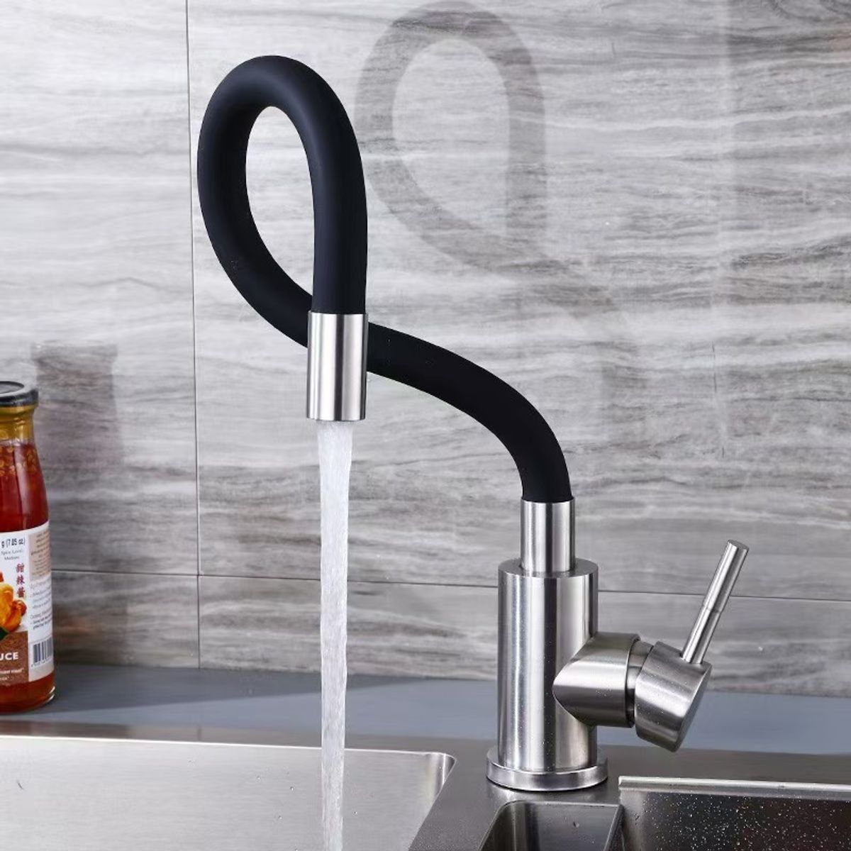KINDA NICE - Llave Lavaplatos Monomando Cuello Flexible Negro Giratorio