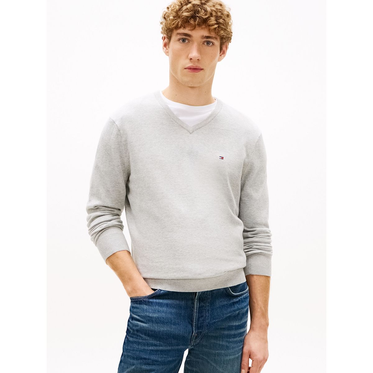 TOMMY HILFIGER - Sweater Essential Con Cuello V Gris Tommy Hilfiger