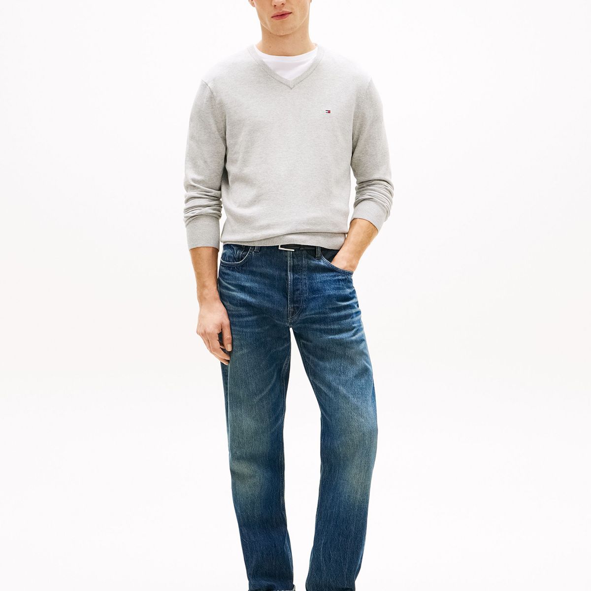 TOMMY HILFIGER - Sweater Essential Con Cuello V Gris Tommy Hilfiger