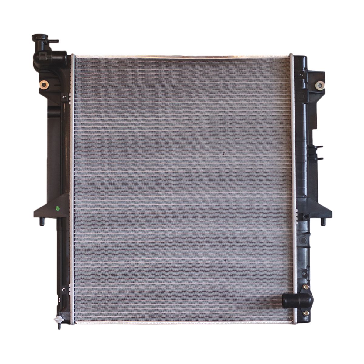 GENERICO - Radiador Mitsubishi L200 Dakar y Katana 2.5 2007 al 2016 Diesel