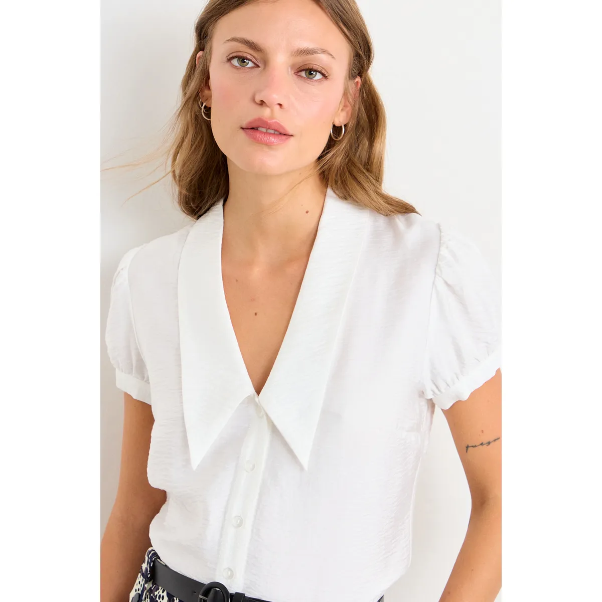 IO - Blusa Lisa Mujer Crudo Io