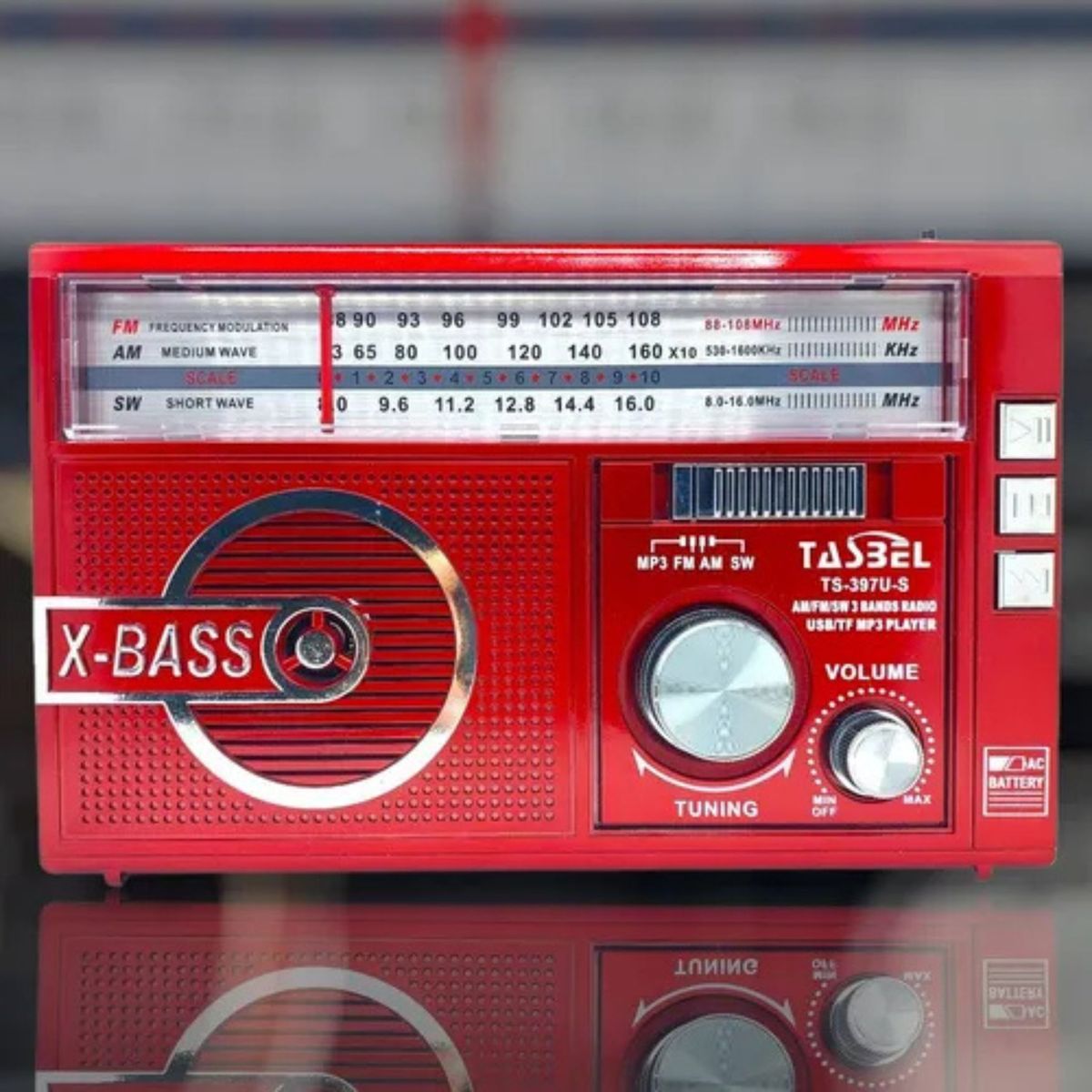 MOVI - RADIO AM-FM RECARGABLE Y A PILAS CON PANEL SOLAR Y LINTERNA