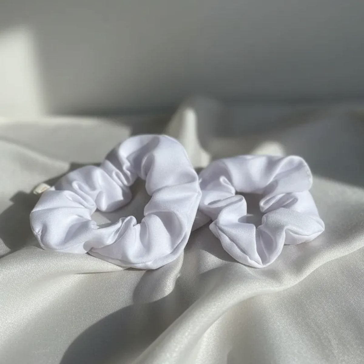 HAOKIDS - Coletas 2 unidades Scrunchies Blancos colets para cabello niña o mujer confección bistrech nacional