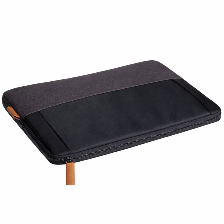Funda para Notebooks 16 Max Lisboa Black Pack