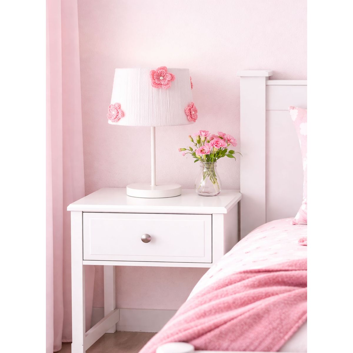 DECORACION CREATIVA - Lampara Infantil  Mesa -  Linea Flor de Algodón Rosa - Base Blanca