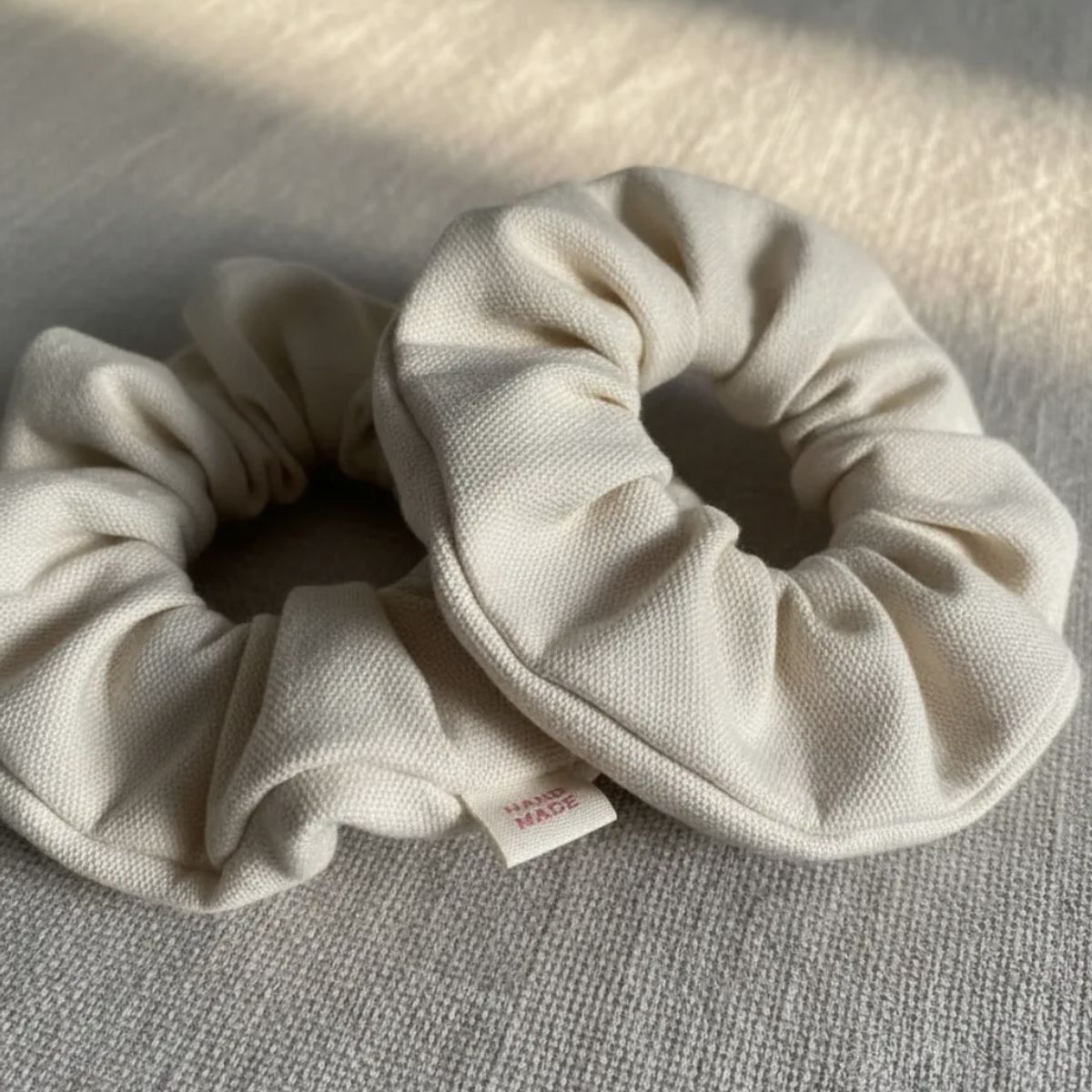 HAOKIDS - Scrunchies de lona 2 coletas beige para cabello niña o mujer confección nacional 40% algodón