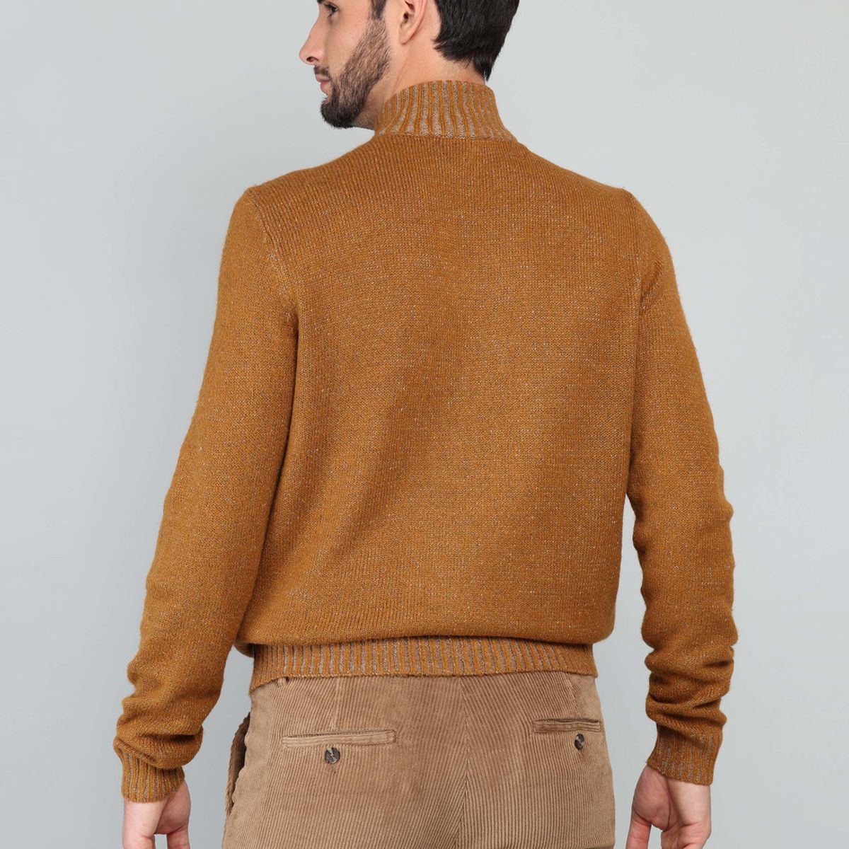 ARROW - Sweater Cuello Alto Regular Fit Camel Arrow ARROW