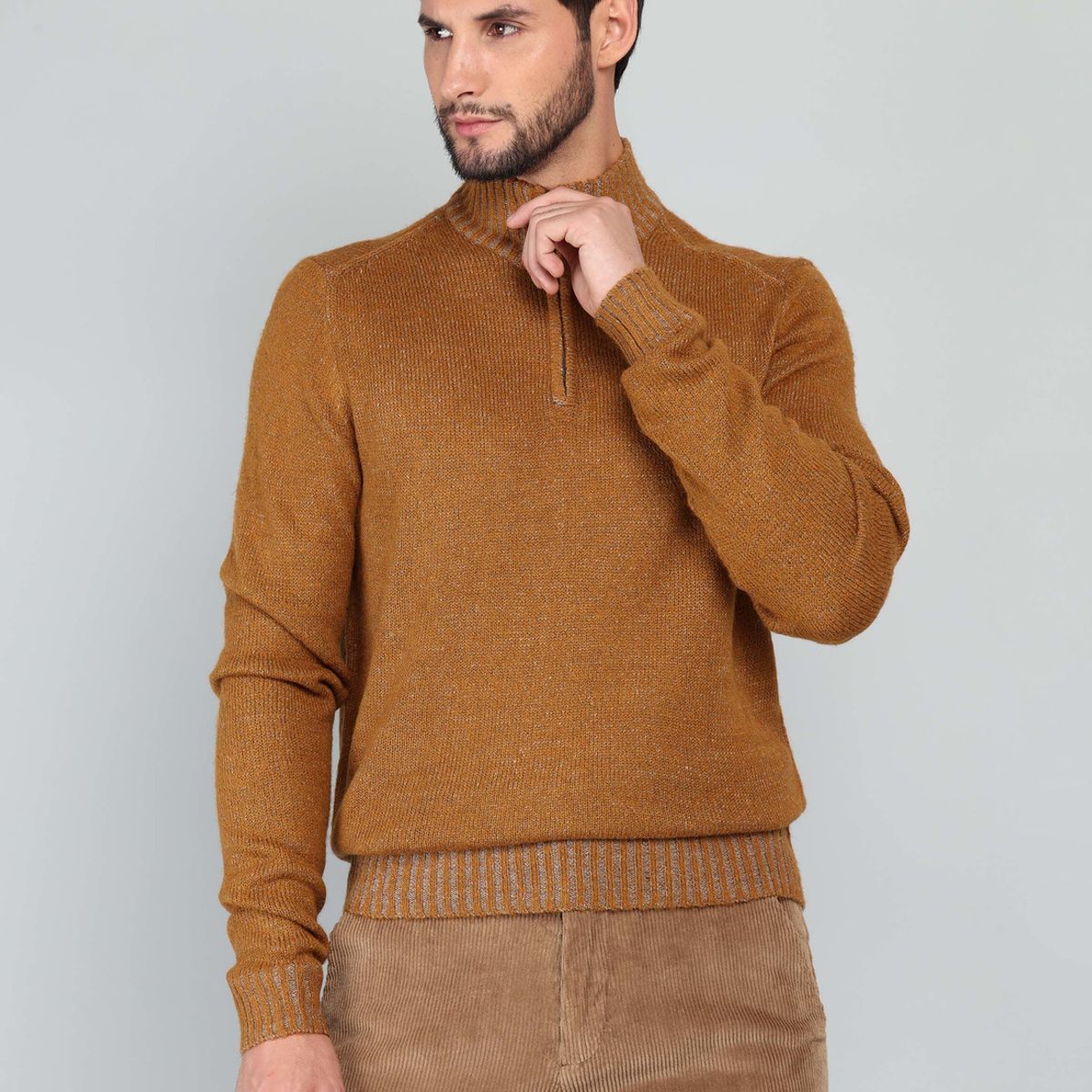 ARROW - Sweater Cuello Alto Regular Fit Camel Arrow ARROW