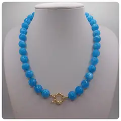 CAT JOYAS - Collar de ágata turquesa con broche de timón enchapado en oro