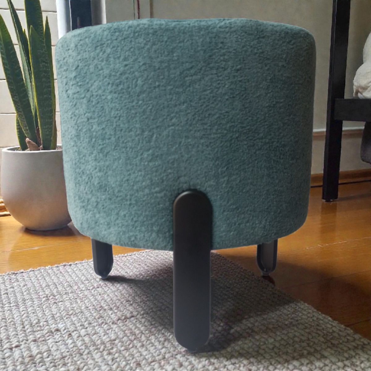 MANUFACTURAS P&M - Pouf Redondo Verde 3 Patas Negras 40 x 40 x 45 alto